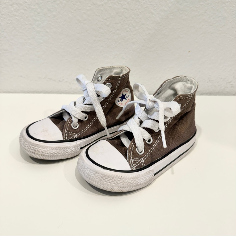 Kids converse shoes